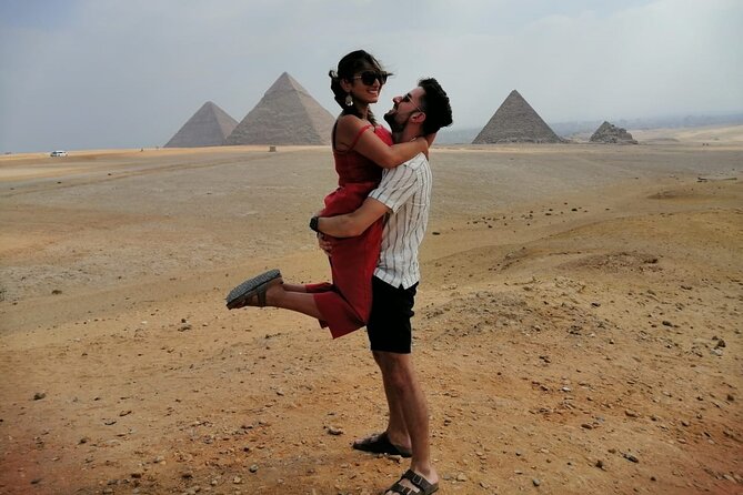 Private Tour Giza pyramids ,Sphinx. Lunch and local bazaars - The Sphinx and Valley Temple add a second layer