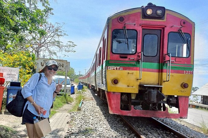 Private Tour Maeklong Railway and Damnoen Saduak Floating Market - Who should book this market day?