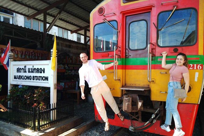 Private tour to Floating & Railway markets (multi-lang: EN ZH ES IT FR DE) - Why private transport matters