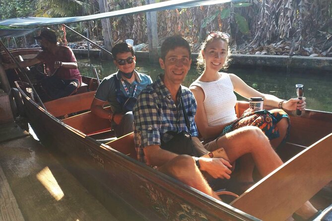 Private tour to Floating & Railway markets (multi-lang: EN ZH ES IT FR DE) - A short stop at a coconut sugar farm