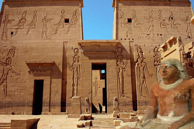 Private Tour to Giza pyramids Egyptian Musuem , Market form Cairo Airport - The Giza Plateau and the three great pyramids