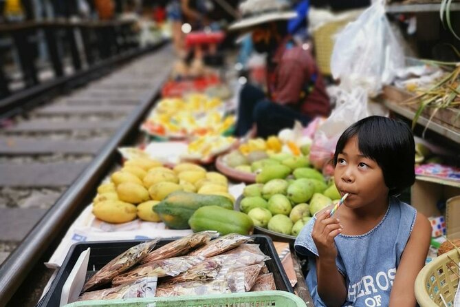 Private Tour to Railway Market and Damnoen Saduak Floating Market - Is $125 per person good value?