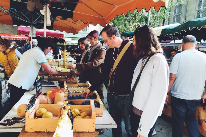 Provençal Farmers market tour - The broader selection at marché des Prêcheurs