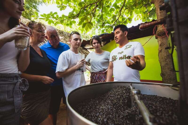 Puerto Escondido: Boat Cruise and Market Visit - Mezcal and Oaxacan flavors