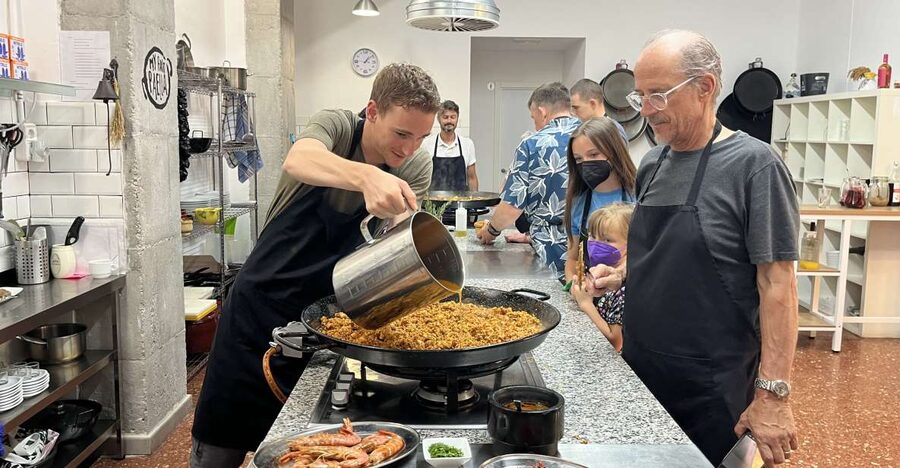 Real Paella Cooking Class – Market Visit & Sangría Workshop - Tapas, sangria, and the move to the kitchen