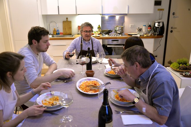 Rialto Market Tour with Hands on Cooking Class, Wine & Tiramisu - Lunch comes with wine, water, and a useful recipe booklet