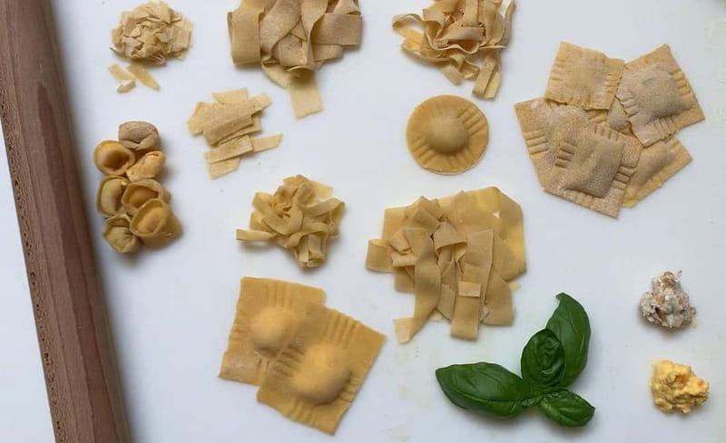 Rome: Pasta Cooking Class with Market Visit and Wine - What this four-hour Rome food class is really about