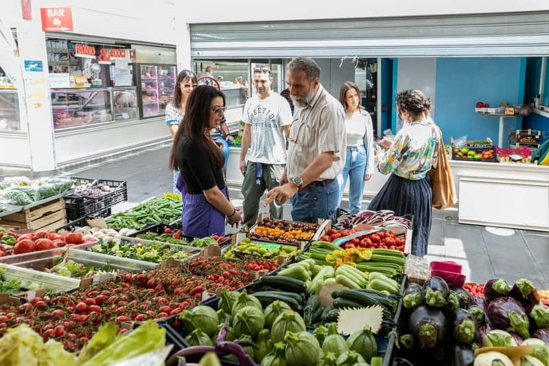 Rome: Taste of Testaccio Food & Market Tour - Meeting the vendors at Testaccio Market
