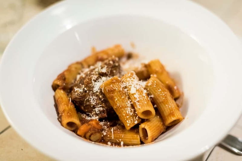 Rome: Taste of Testaccio Food & Market Tour - The Pyramid and Protestant Cemetery