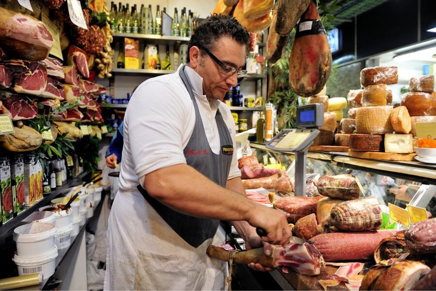 Rome: The Vatican Market Experience Tasting and Class - Is $155.20 per person a fair price?