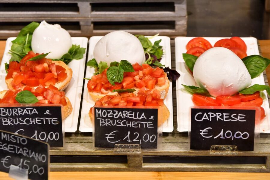Rome: The Vatican Market Experience Tasting and Class - Practical details that affect your choice