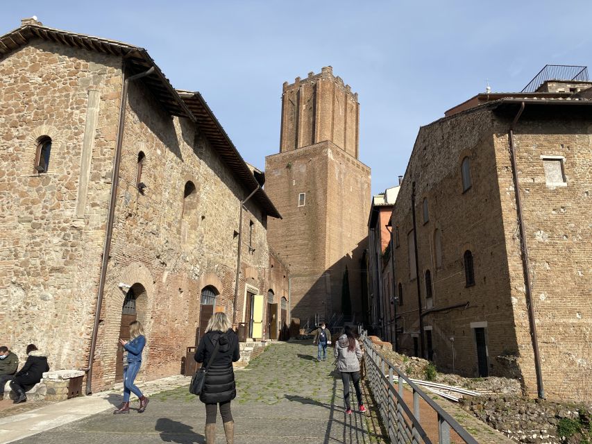 Rome: Trajan Markets Experience with Multimedia Video - Start with the 25-minute Ancient Rome reconstruction
