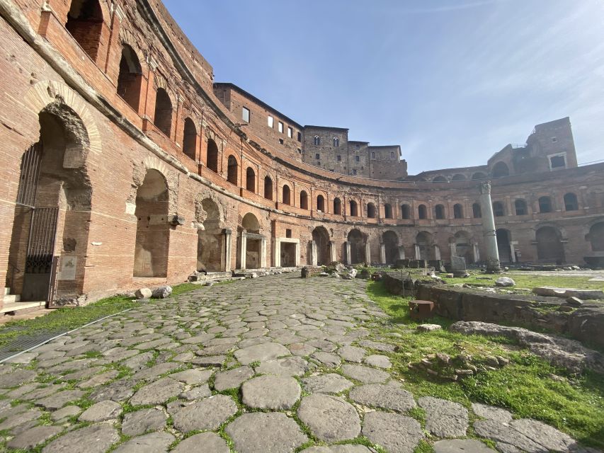 Rome: Trajan Markets Experience with Multimedia Video - How the smartphone app changes the visit