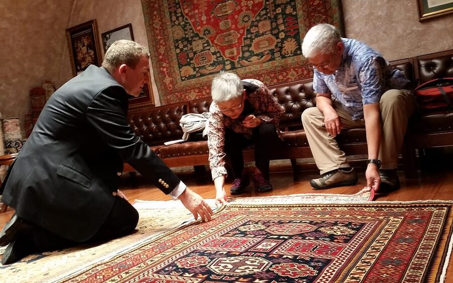 Rug Shopping Private Tour with expert Grand Bazaar - How to judge a Turkish handmade rug