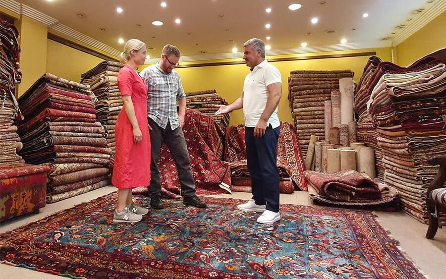 Rug Shopping Private Tour with expert Grand Bazaar - What makes the private format useful