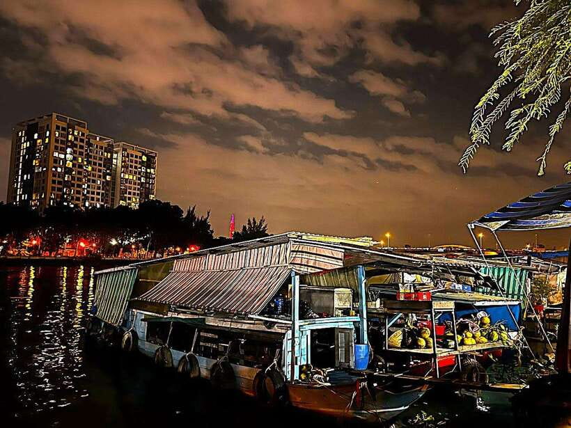 Saigon: Floating Market and Food Tasting Tour by Scooter - What $40 covers, and what it does not