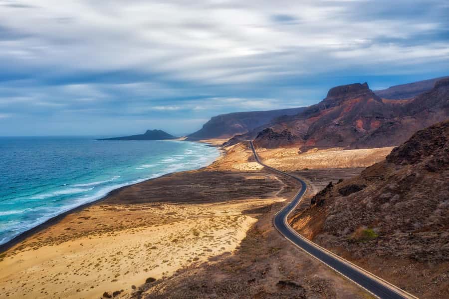 São Vicente: Markets, Mountains, Fishing Villages & Beaches - What this São Vicente tour is really trying to do
