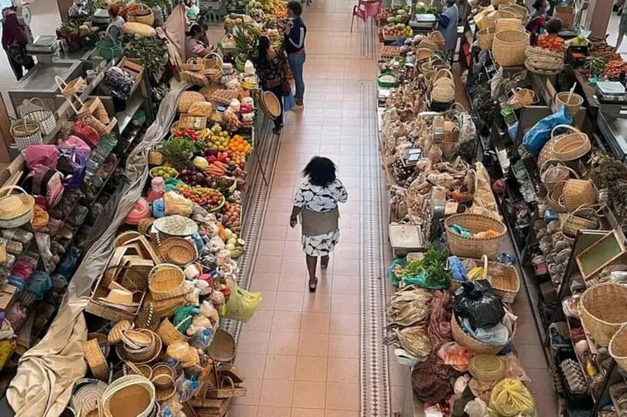 São Vicente: Markets, Mountains, Fishing Villages & Beaches - How the four hours are likely to feel