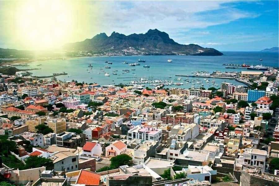 São Vicente: Markets, Mountains, Fishing Villages & Beaches - Mindelo’s market streets and central square