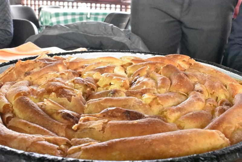 Sarajevo: Sarajevo City Market, Old Town Food Tasting Tour - The guide makes the difference