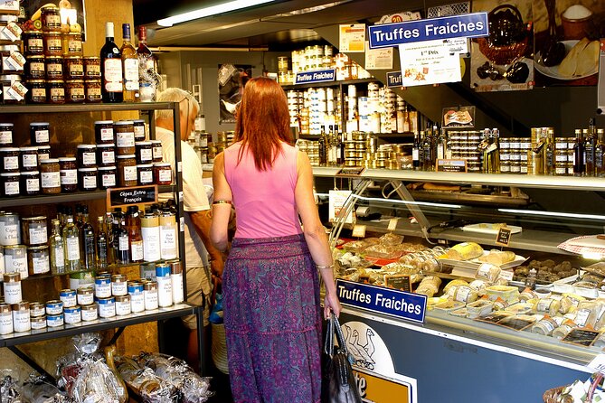 Sarlat Gourmet Tour and Market Visit - The guide shapes the balance between food and history