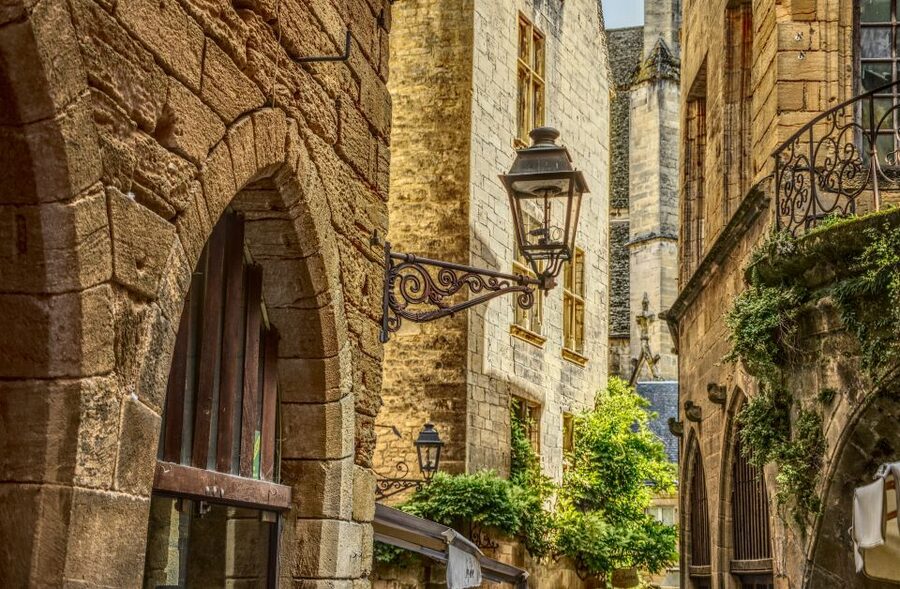 Sarlat Gourmet Tour & Market Visit with Tastings - Booking flexibility and timing