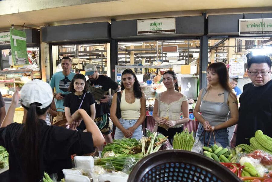 Sathon: Hands-on Thai Cooking Class & Market Tour in Bangkok - A Bangkok cooking class that starts at the market