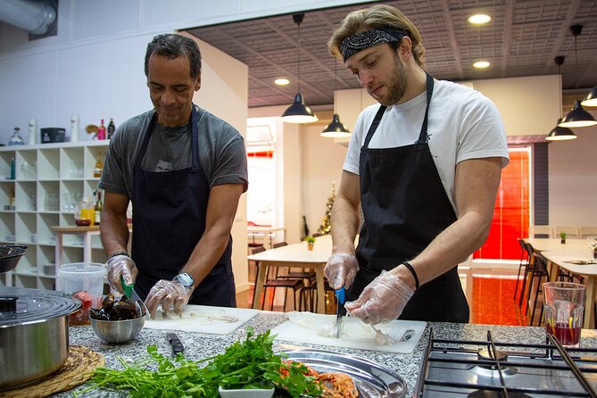 Seafood paella cooking class, tapas and visit to Ruzafa market. - Key points to know before booking