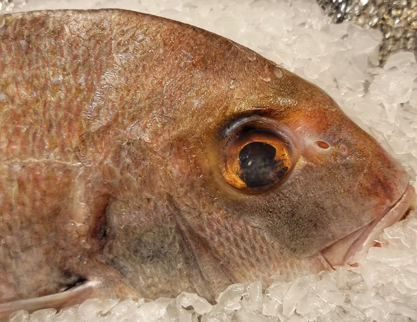 Seattle: Pike Place Market Seafood Tasting Tour - Why a former chef changes the experience