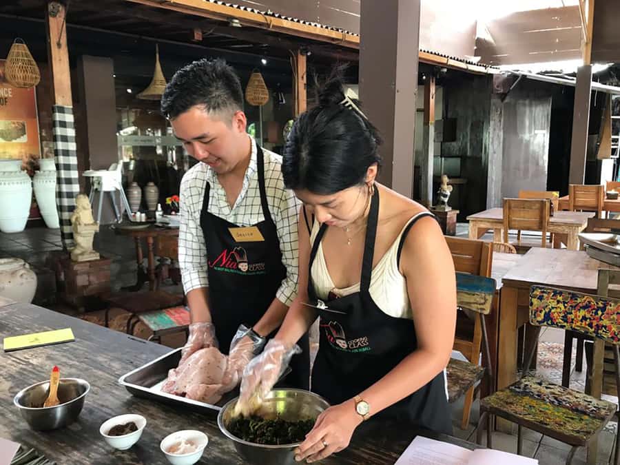 Seminyak: Balinese Cooking Class & Market Tour - Learning the spice base before the main dishes