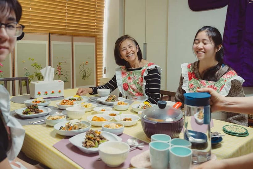 Seoul: Authentic Korean Cooking Class and Market Tour - Key points at a glance