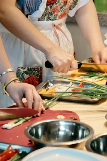Seoul: Authentic Korean Cooking Class and Market Tour - Sitting down to a homemade Korean lunch