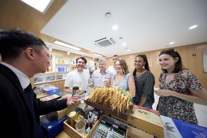 Seoul: Bukchon Village, Gyeongbokgung, Gwangjang Market - Who gets the best value from the $30 price