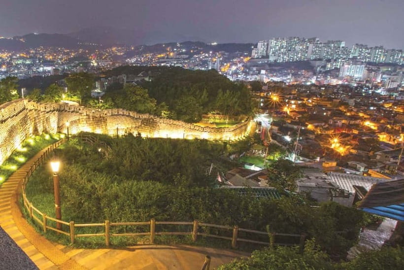 Seoul: Changgyeonggung & Gwangjang Market & Naksan Park - Timing, meeting points, and the ride home