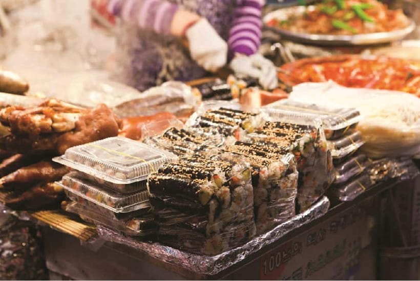 Seoul: Changgyeonggung & Gwangjang Market & Naksan Park - Gwangjang Market: make dinner your own choice