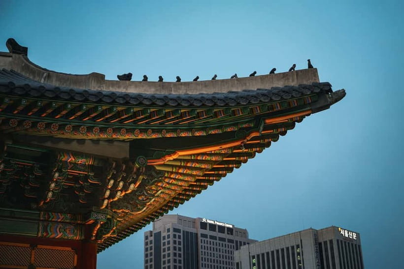 Seoul: Colonial History Tour with Prison&Palace, Market Food - What the four-hour schedule feels like