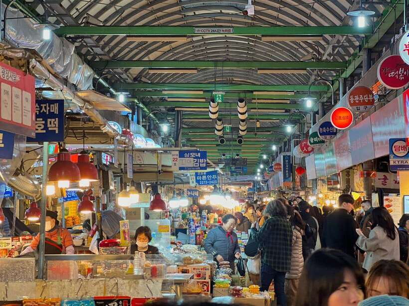 Seoul: Fearless Foodie Gwangjang Market Food Adventure - Why the stamp challenge works at Gwangjang Market