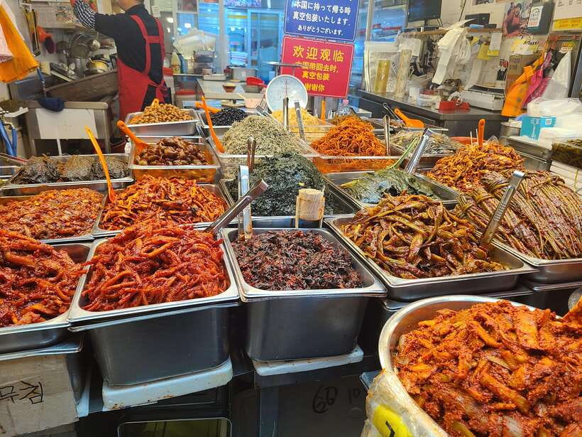 Seoul: Fearless Foodie Gwangjang Market Food Adventure - A two-hour pace that favors variety