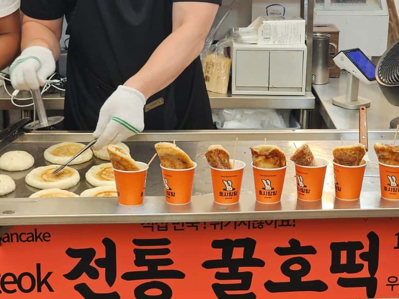 Seoul: Guided Food & Market Tour with 8+ Tastings - Five things to know before you book