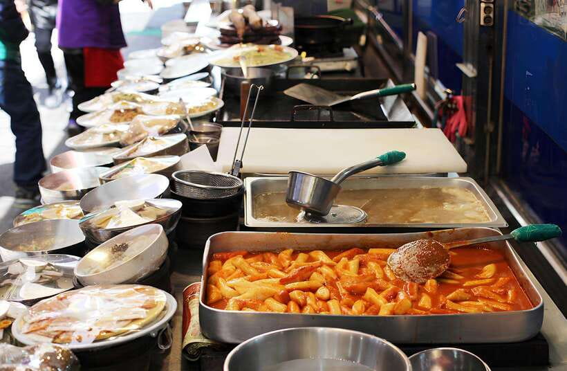 Seoul: Guided Street Food Tour at Namdaemun Market - How the 90-minute route works