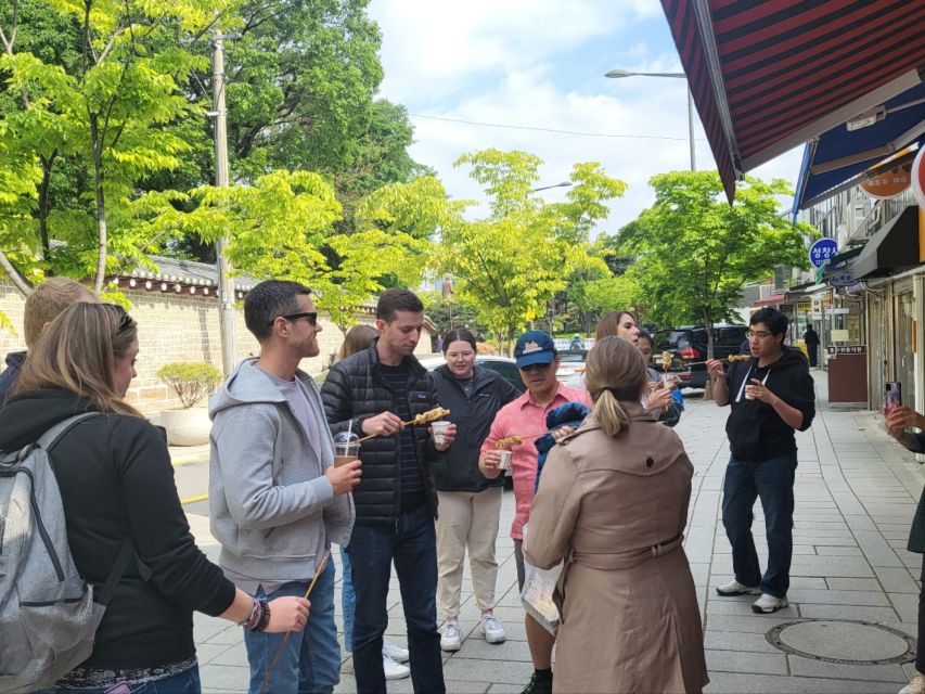 Seoul: Gwangjang Market Netflix Food Tour - Timing, walking, and practical comfort