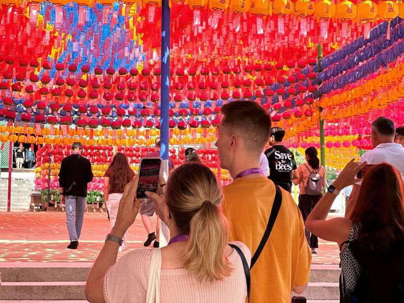 Seoul: Gyeongbok Palace, N Tower, & Local Market City Tour - How the Guides Shape the Day