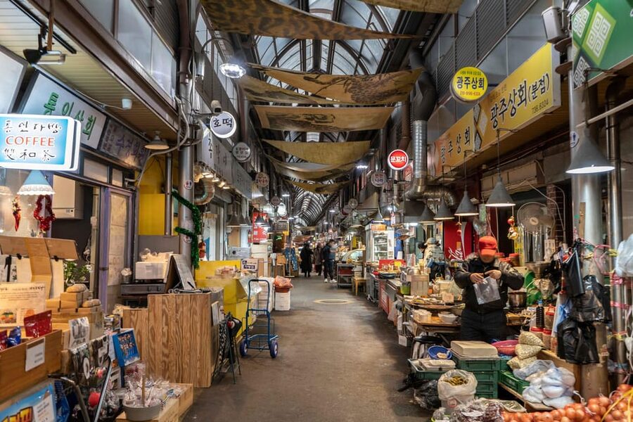 Seoul: Gyeongbokgung Palace Tour & Lunch at Authentic Market - FAQ