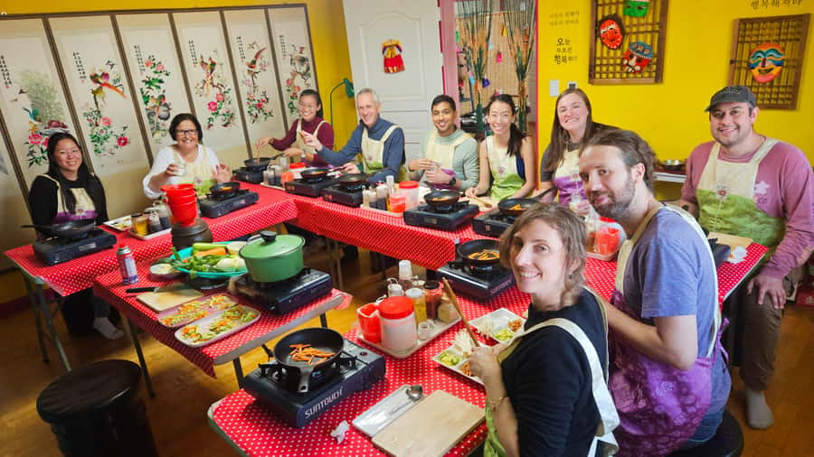 Seoul: Korean Cooking Class at a Local Home and Market Tour - Hanjeongsik turns lunch into a Korean food lesson