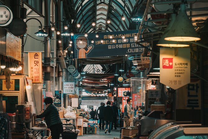 Seoul Night Palace & Market Food Tour with Vehicle - Kwangjang Market and a very bold dinner