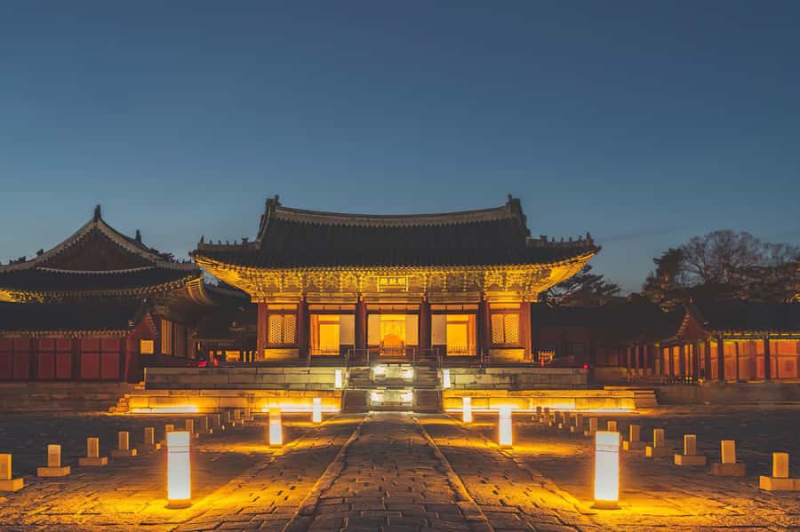 Seoul: Palace, Temple and Market Guided Foodie Tour at Night - Why this night route works so well