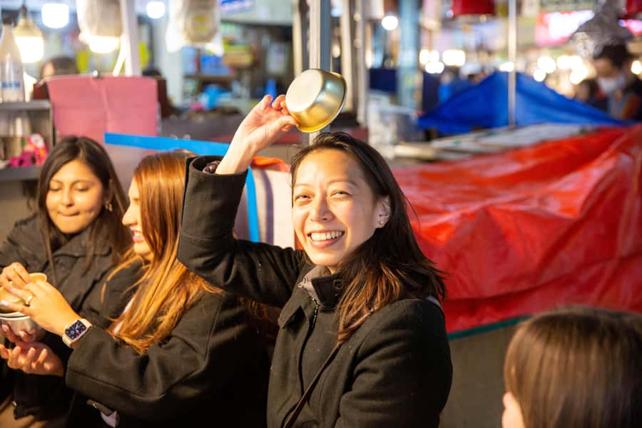Seoul: Palace, Temple and Market Guided Foodie Tour at Night - Meeting your guide at Hyehwa Station