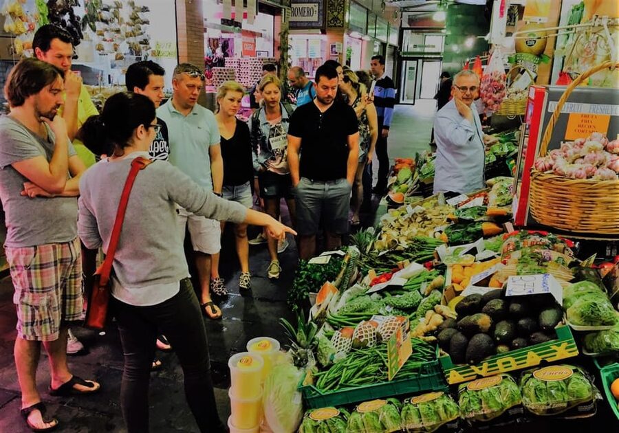 Seville: 3.5-Hour Spanish Cooking Class & Triana Market Tour - How much work will you actually do?