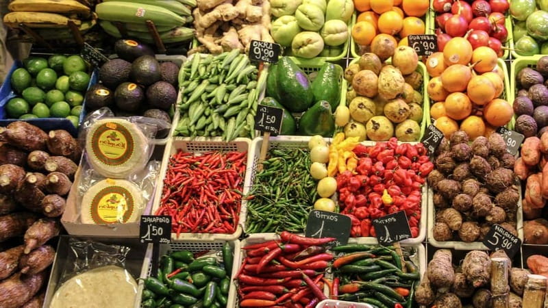 Seville: Tasting, History, Market visit and Tapas Tour - Who should take this Seville food walk