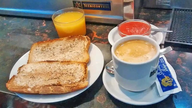 Seville: Tasting, History, Market visit and Tapas Tour - Seville breakfast at Plaza Nueva
